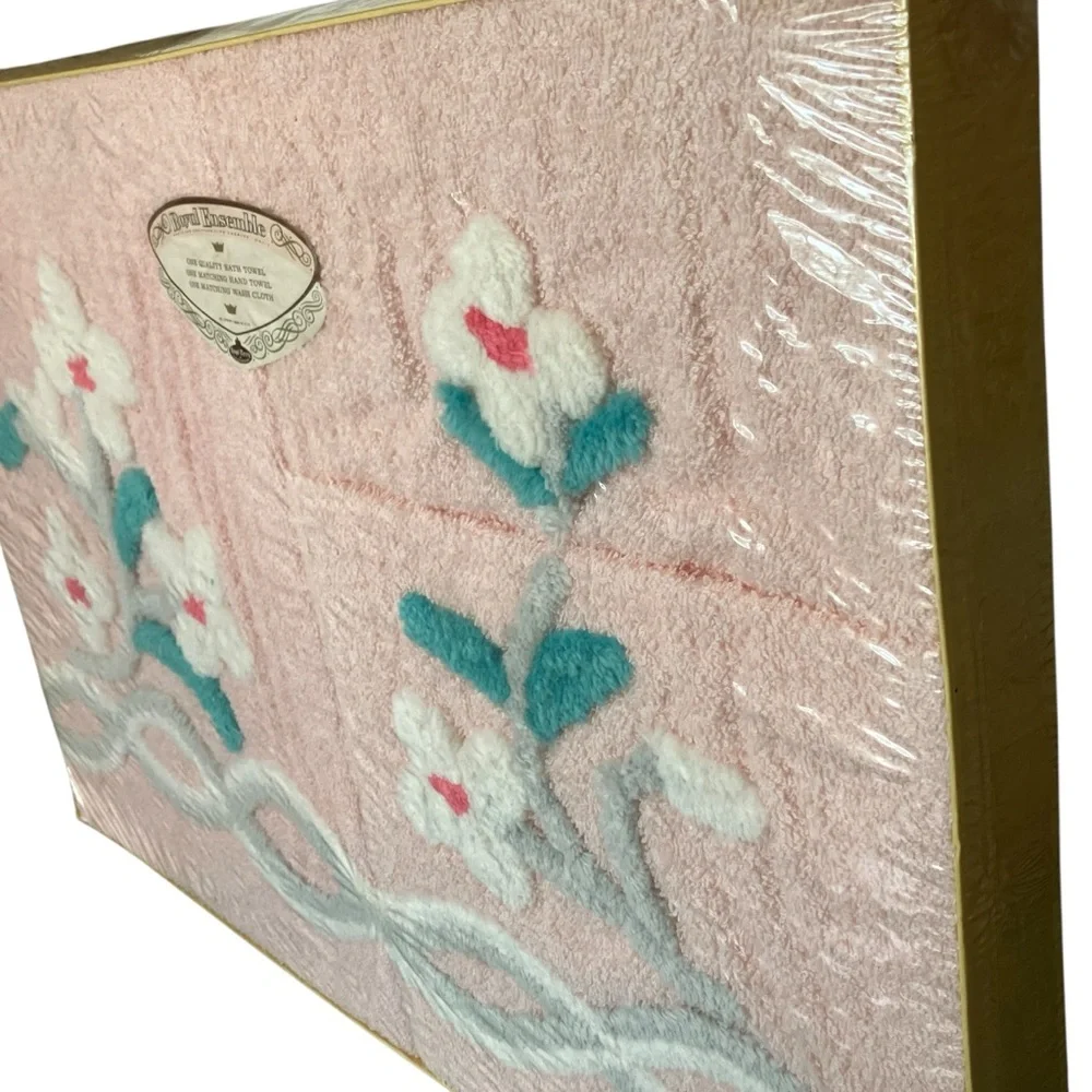 Vintage MCM NOS Chenille Floral Pink Bath Towel Set Barth and Dreyfuss